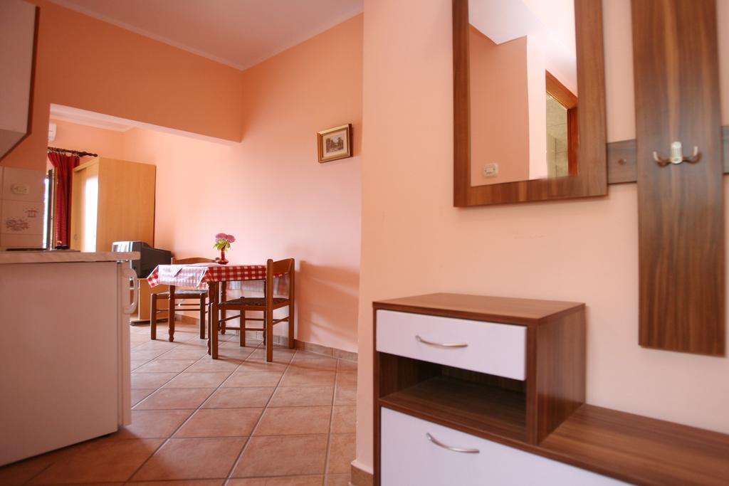 Apartments Neda - Porec South 客房 照片