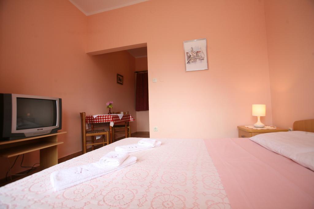 Apartments Neda - Porec South 客房 照片