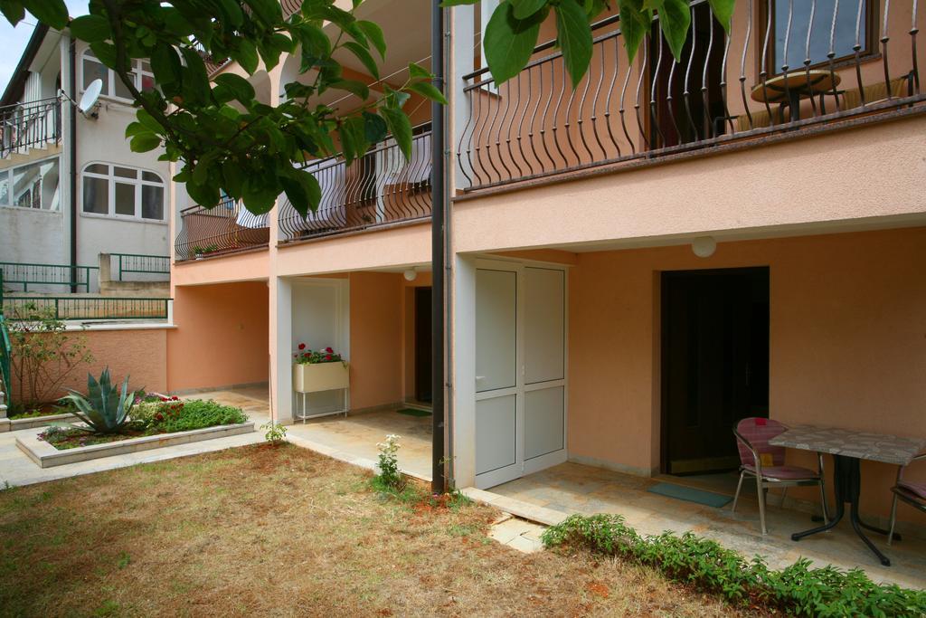 Apartments Neda - Porec South 客房 照片